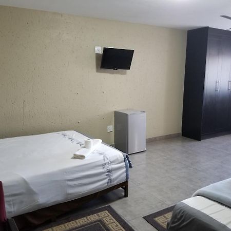Chisam Guest Lodge Pty Ltd Johannesburg Eksteriør bilde