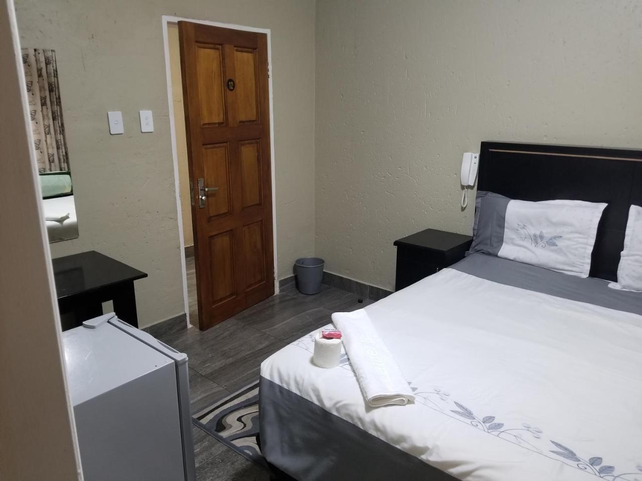 Chisam Guest Lodge Pty Ltd Johannesburg Eksteriør bilde